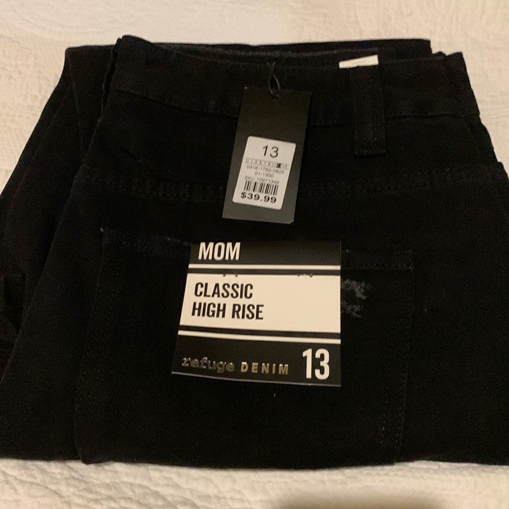 Refuge denim mom classic high-rise. Distressed